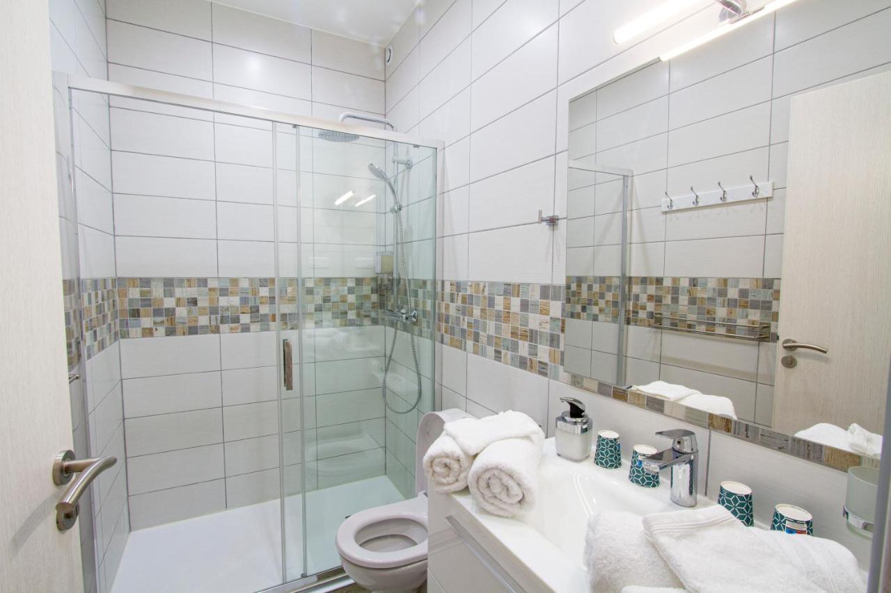 Soleil D'Ete - Netflix & Wifi - Balcon - Climatisation - Parking Gratuit - Check-In 24H24 - Emplacement Velos - Goodmarning Châlons-en-Champagne Екстериор снимка